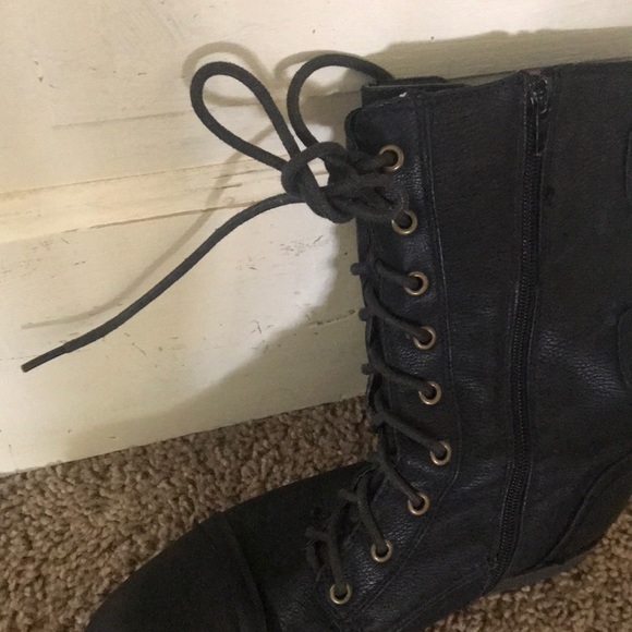 SOLD Wild Diva Ankle Boots Black Trendy Size 8 - Picture 3 of 8